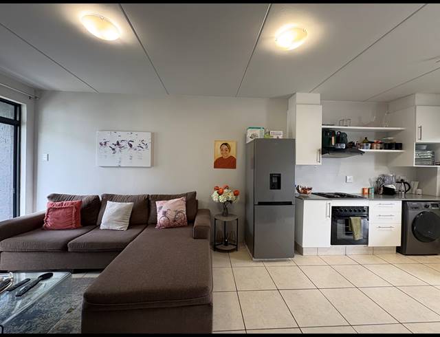 2 BEDROOM APARTMENT TO LET IN BALLITO COMMERCIAL DISTRICT